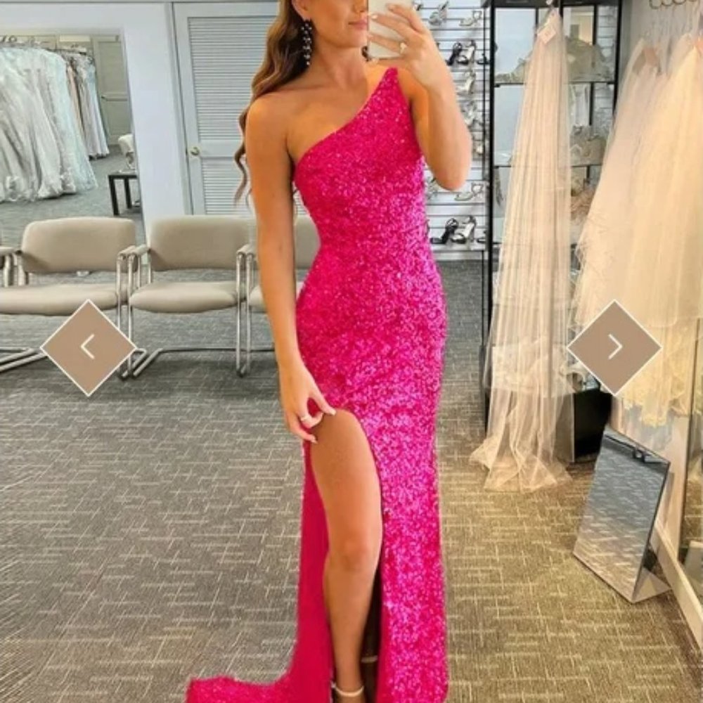 Mermaid Glitter One-Shoulder Backless Prom Dress With Sequins
